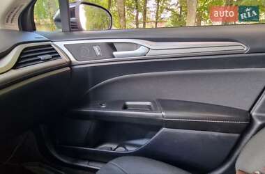 Седан Ford Fusion 2020 в 