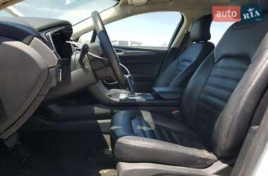 Седан Ford Fusion 2018 в 