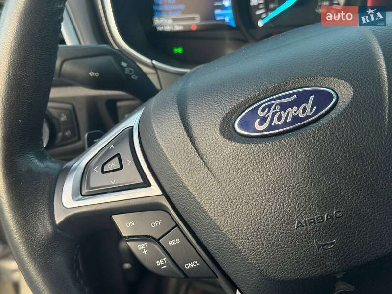 Седан Ford Fusion 2015 в Харкові