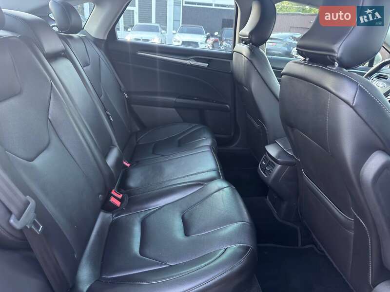 Седан Ford Fusion 2015 в Харкові