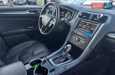 Седан Ford Fusion 2015 в 