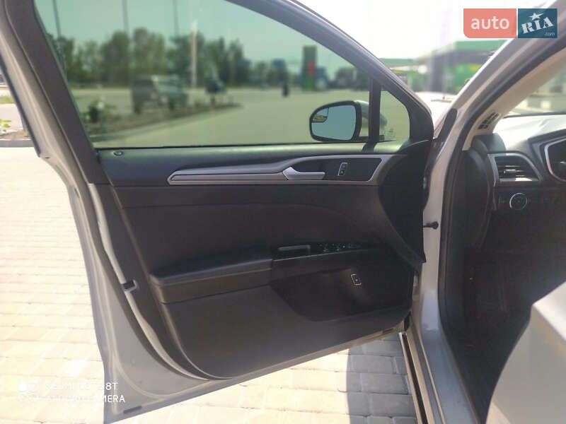 Седан Ford Fusion 2017 в Днепре