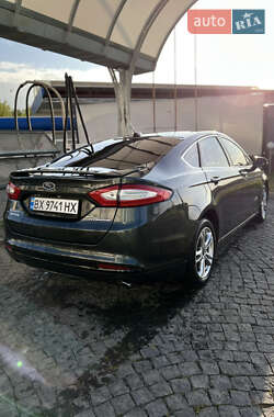 Седан Ford Fusion 2014 в 