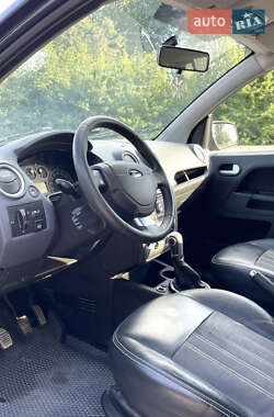 Хэтчбек Ford Fusion 2009 в 