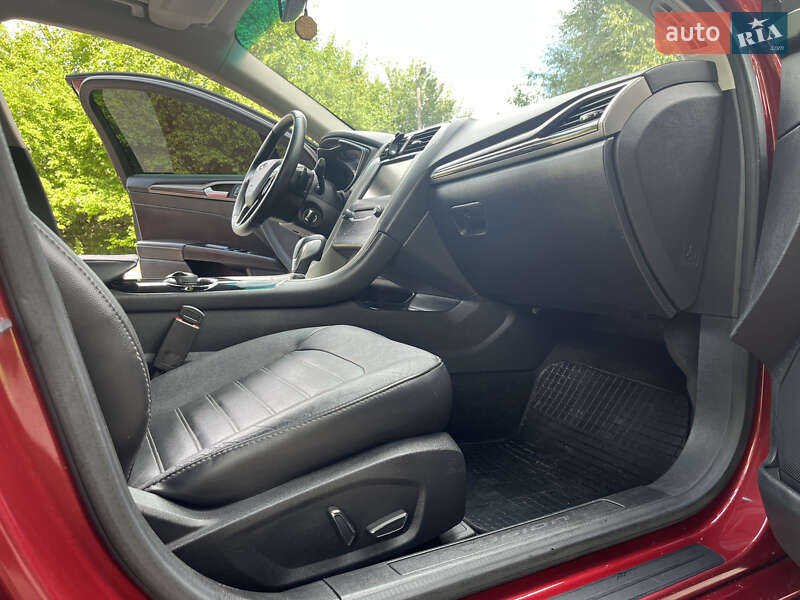 Седан Ford Fusion 2014 в Львове