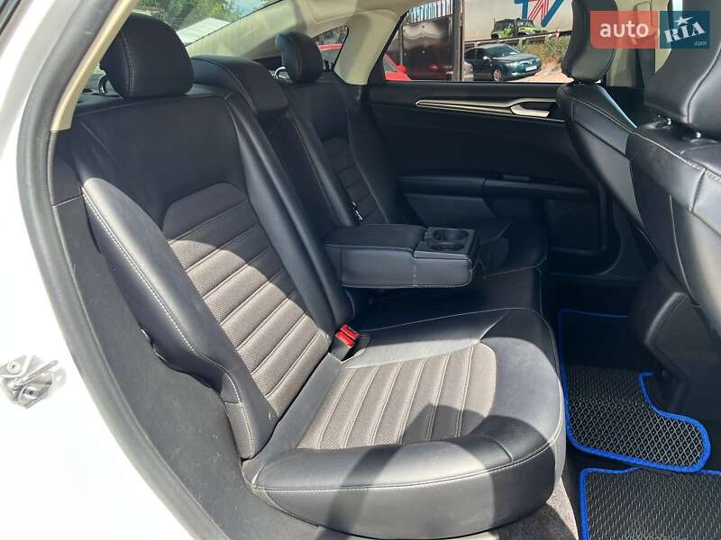Седан Ford Fusion 2017 в Киеве