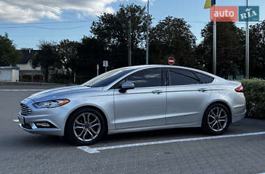 Седан Ford Fusion 2016 в 