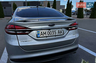 Седан Ford Fusion 2016 в 
