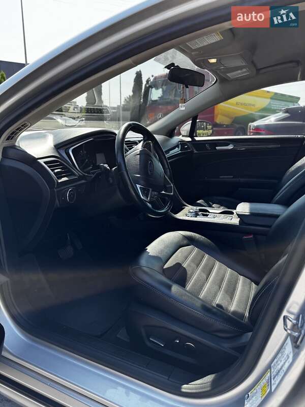 Седан Ford Fusion 2016 в Житомирі