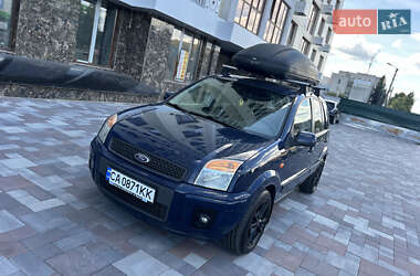 Хэтчбек Ford Fusion 2011 в 