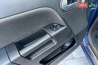 Хэтчбек Ford Fusion 2011 в 