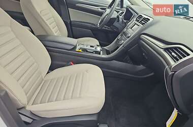 Седан Ford Fusion 2018 в 