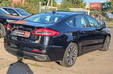 Седан Ford Fusion 2019 в 