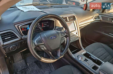 Седан Ford Fusion 2019 в 