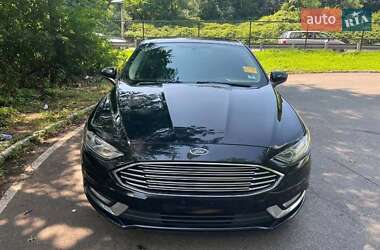 Седан Ford Fusion 2018 в 