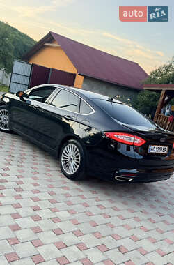 Седан Ford Fusion 2013 в 