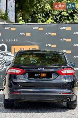 Седан Ford Fusion 2013 в 