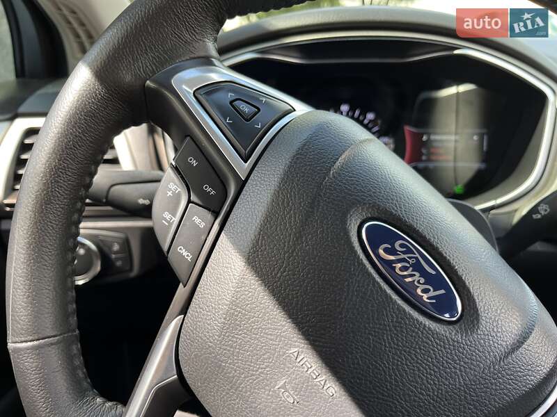 Седан Ford Fusion 2014 в Харькове
