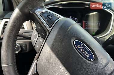 Седан Ford Fusion 2014 в 