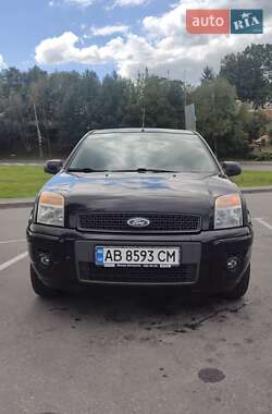 Хэтчбек Ford Fusion 2011 в 
