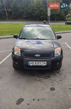 Хэтчбек Ford Fusion 2011 в 