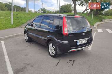 Хэтчбек Ford Fusion 2011 в 