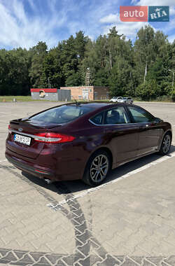 Седан Ford Fusion 2016 в 