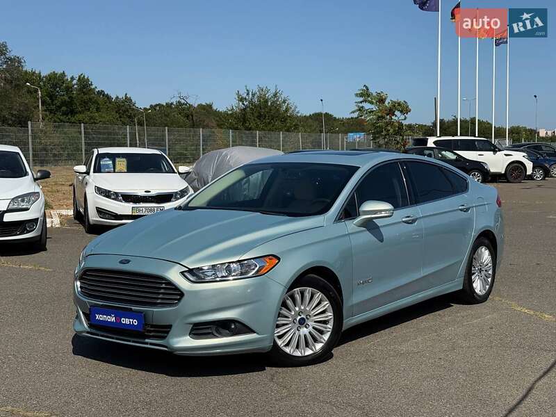 Седан Ford Fusion 2013 в Одесі