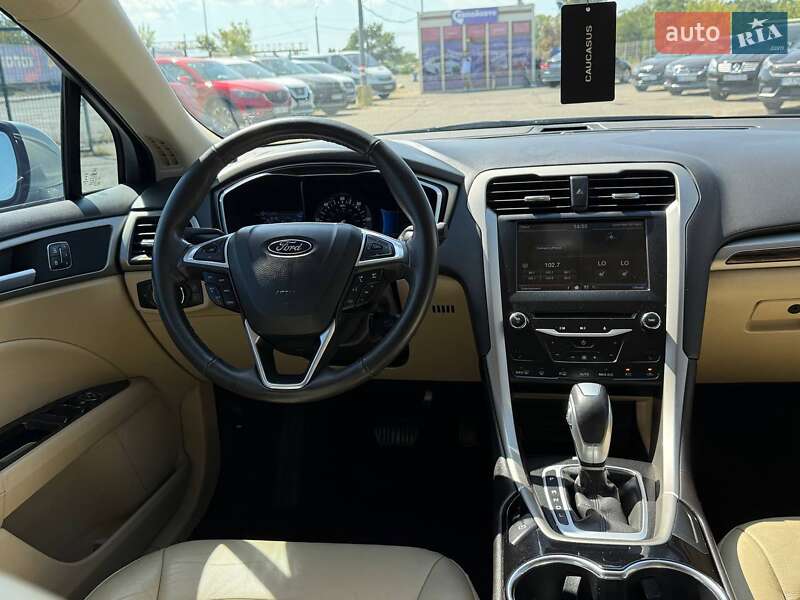 Седан Ford Fusion 2013 в Одесі
