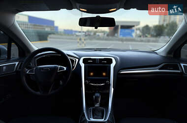 Седан Ford Fusion 2014 в 