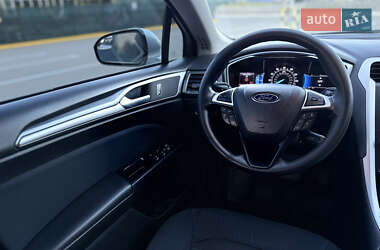 Седан Ford Fusion 2014 в 
