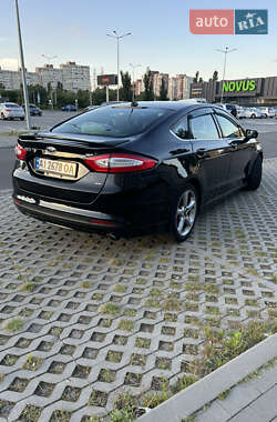 Седан Ford Fusion 2016 в 