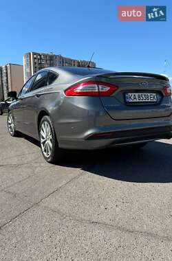 Седан Ford Fusion 2012 в 