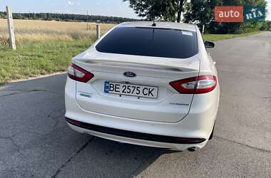 Седан Ford Fusion 2016 в 