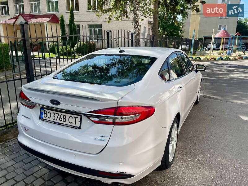 Седан Ford Fusion 2018 в Тернополі