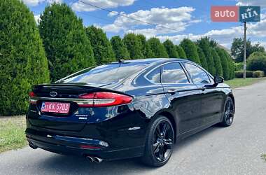 Седан Ford Fusion 2017 в 