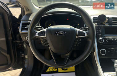 Седан Ford Fusion 2014 в 