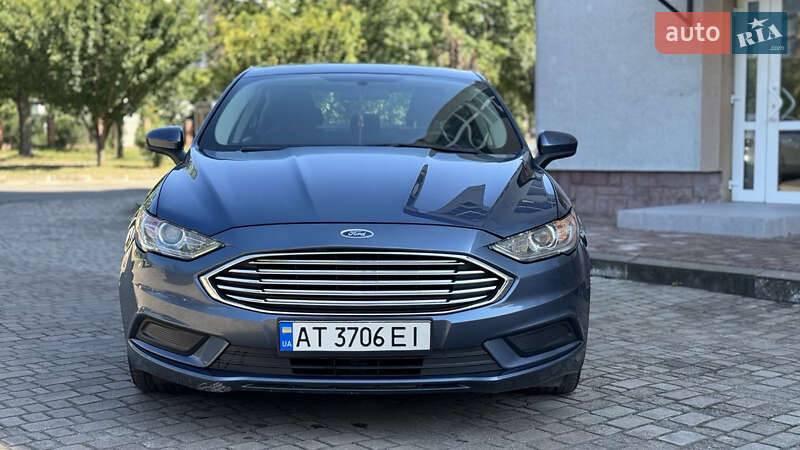 Седан Ford Fusion 2018 в Калуше