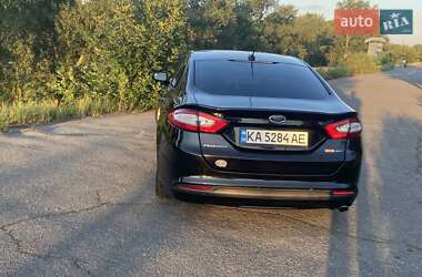 Седан Ford Fusion 2015 в 