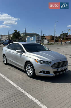 Седан Ford Fusion 2015 в 