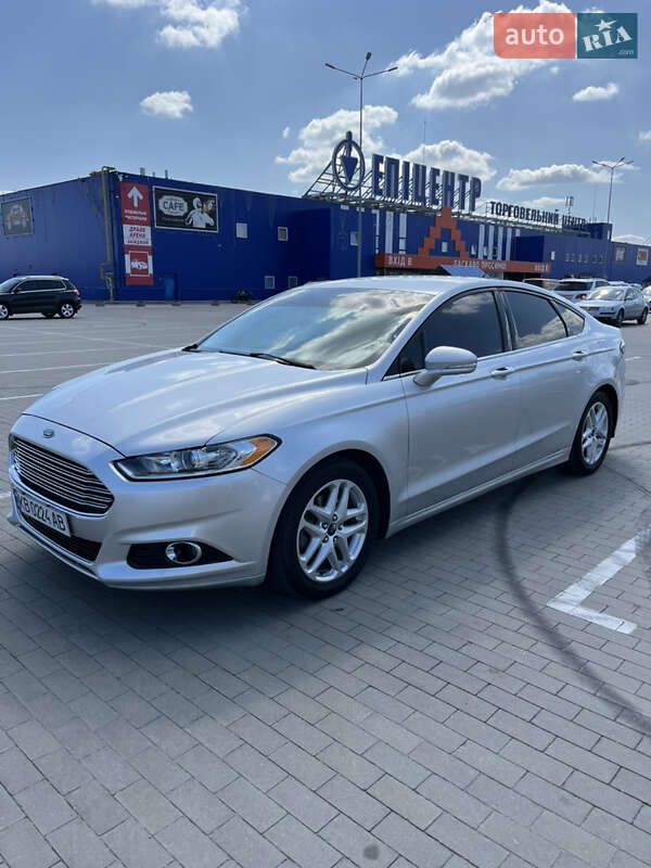 Седан Ford Fusion 2015 в 