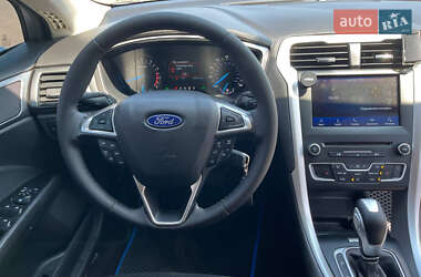 Седан Ford Fusion 2014 в 