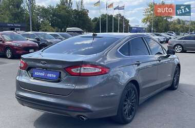 Седан Ford Fusion 2013 в 