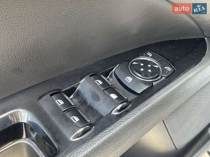 Седан Ford Fusion 2013 в Дніпрі