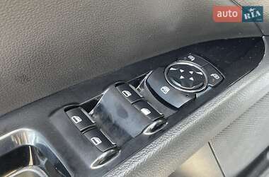 Седан Ford Fusion 2013 в 