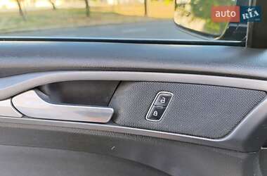 Седан Ford Fusion 2014 в 