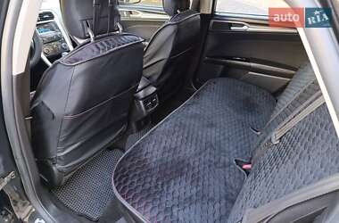 Седан Ford Fusion 2014 в 