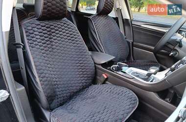 Седан Ford Fusion 2014 в 