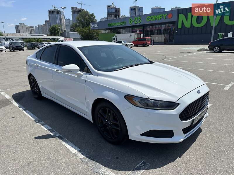 Ford Fusion 2015