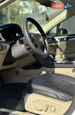 Седан Ford Fusion 2013 в 